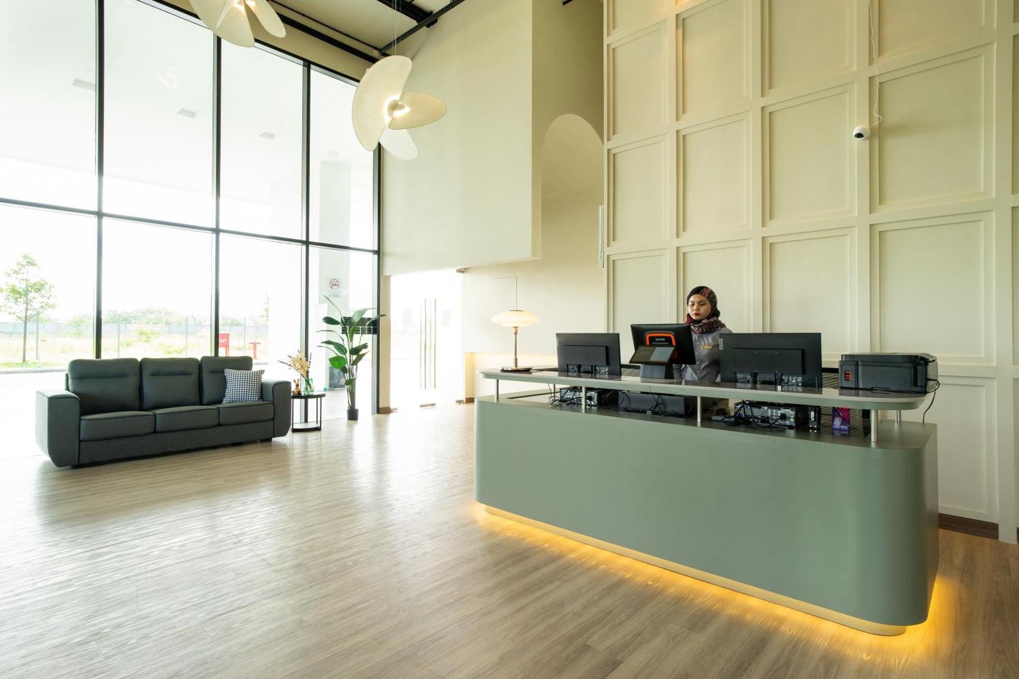 Amber Cove Premier Suites Melaka Extérieur photo